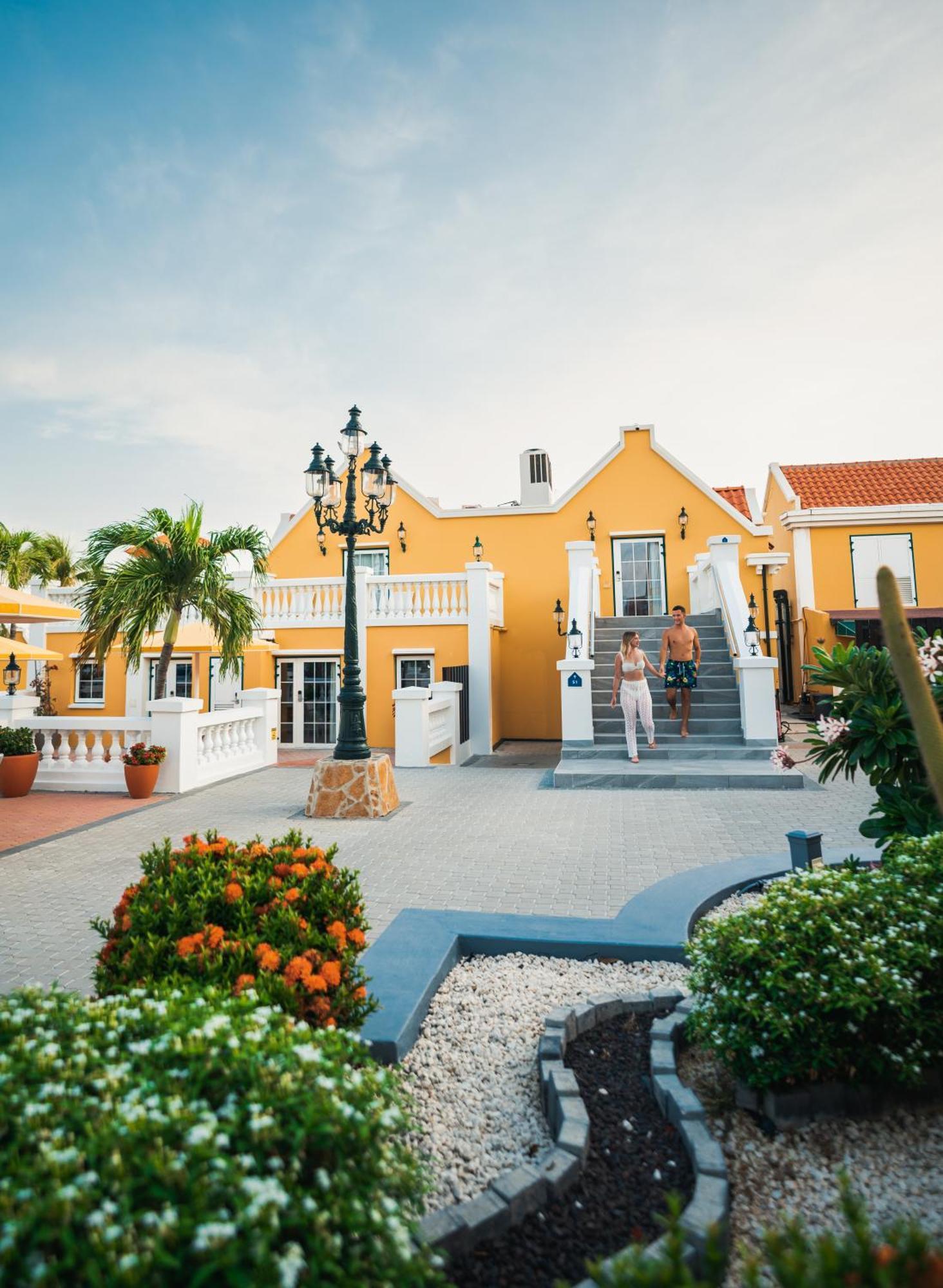 Amsterdam Manor Beach Resort Palm Beach Exterior photo